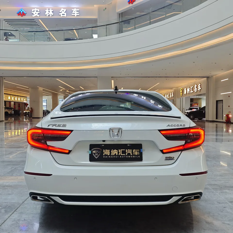 Honda Accord 2022 Accord 260TURBO Fantasy Night Premium Edition 2022 — миниатюра 2