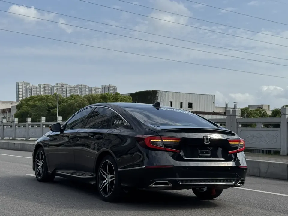 Honda Accord 2022 Accord 260TURBO Fantasy Night Premium Edition 2022 — миниатюра 2