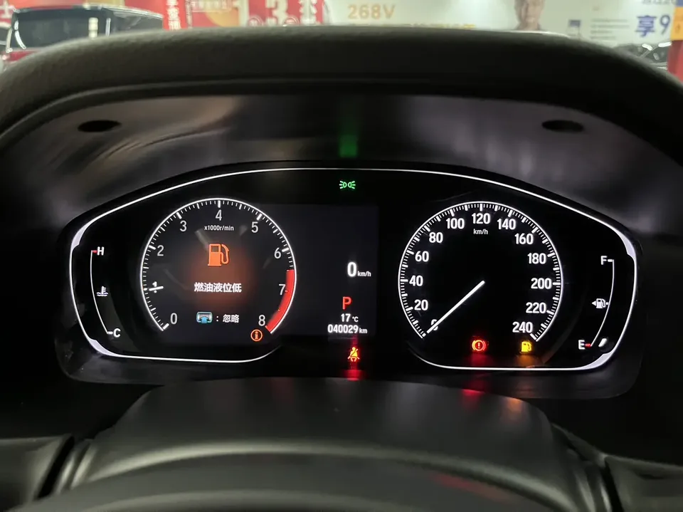 Honda Accord Accord 2022 260TURBO Deluxe Edition 2023 — миниатюра 4