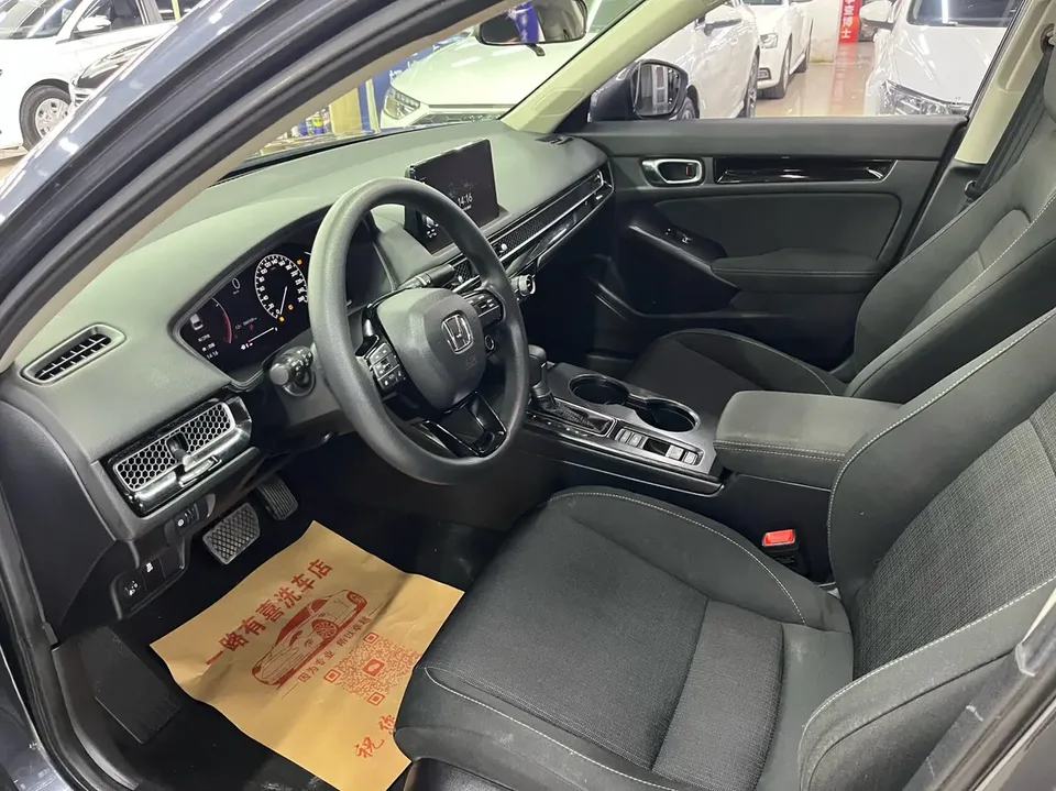 Honda CIVIC 2022 Civic 240TURBO CVT Dynamic Edition 2022 — миниатюра 5
