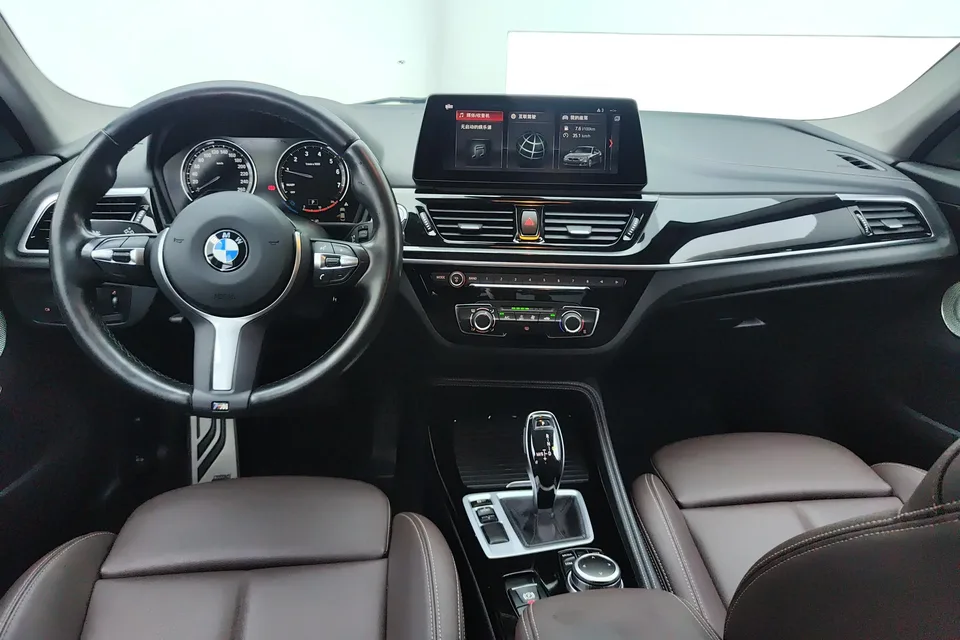 BMW 1 Series BMW 1 Series 2023 120i M Sport Night Edition 2023 — миниатюра 4