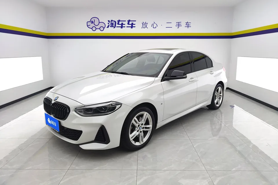 BMW 1 Series BMW 1 Series 2023 120i M Sport Night Edition 2023 — фото 1, купить с доставкой в Москву