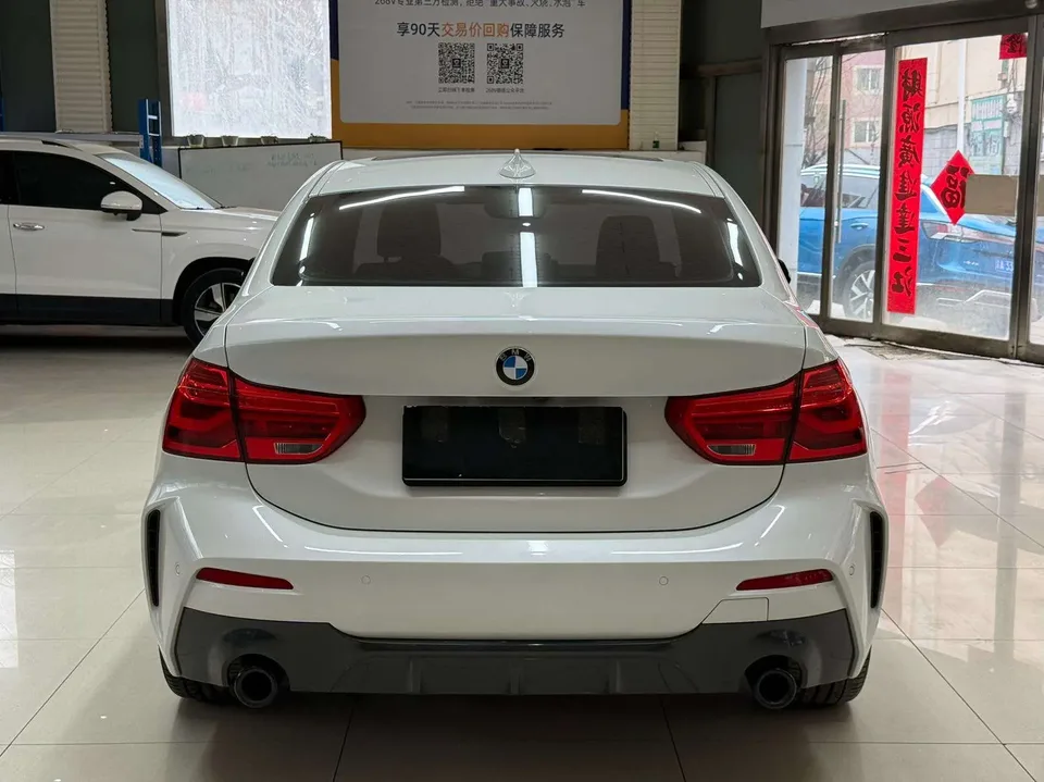 BMW 1 Series facelift 120i M Sport Night Edition 2022 — миниатюра 2