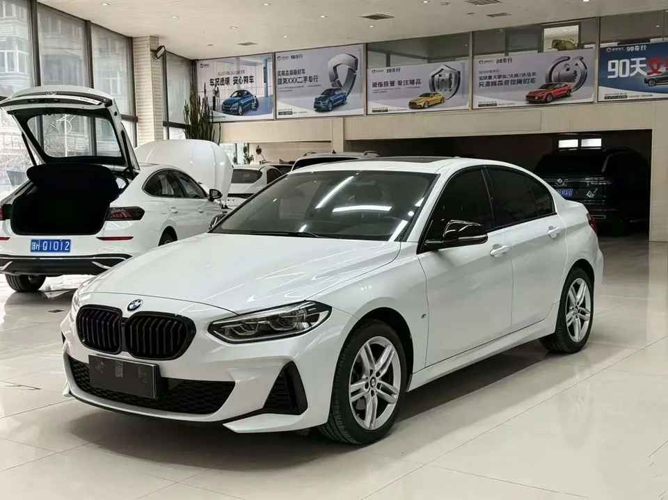 BMW 1 Series facelift 120i M Sport Night Edition 2022 — фото 1, купить с доставкой в Москву