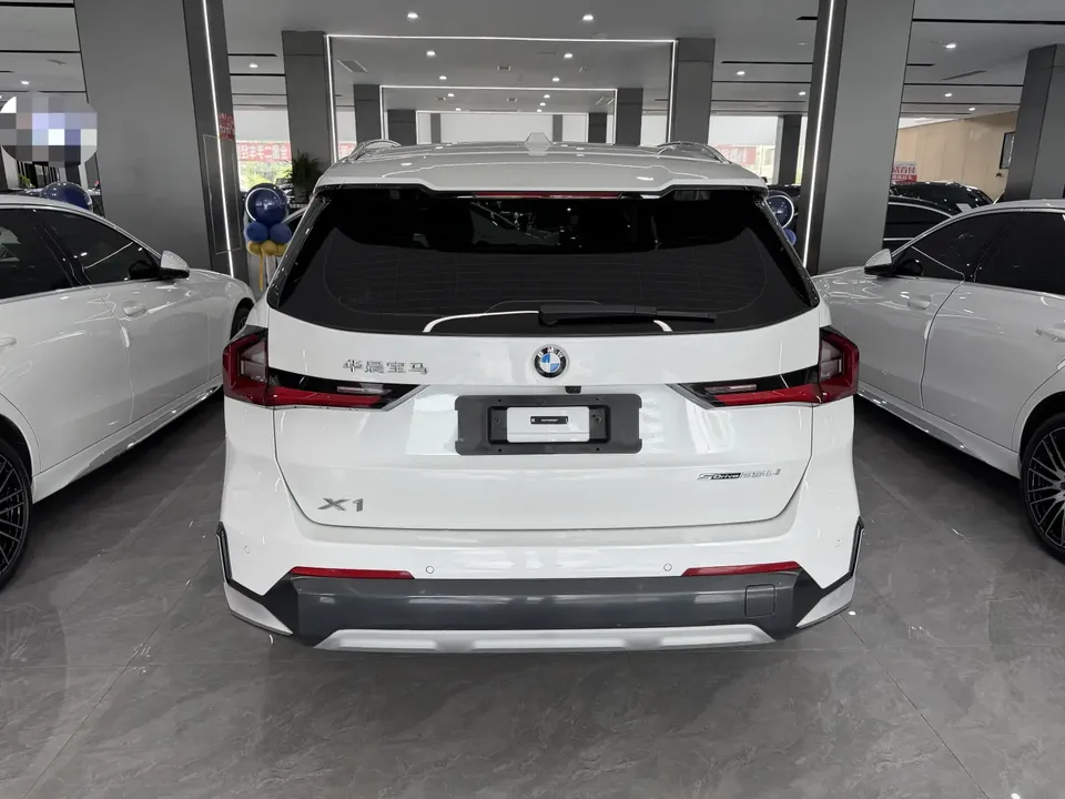 BMW X1 sDrive25Li M Sport Package 2024 — миниатюра 2