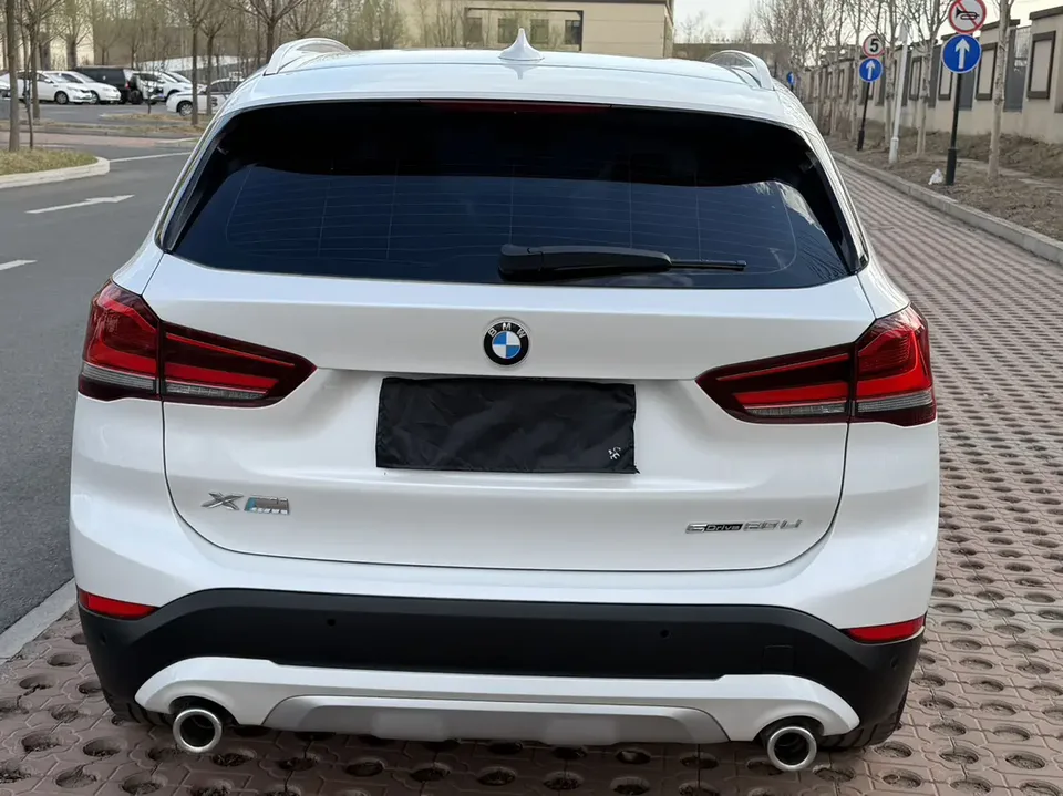 BMW X1 BMW X1 2022 sDrive20Li Fashion 2022 — thumbnail 2