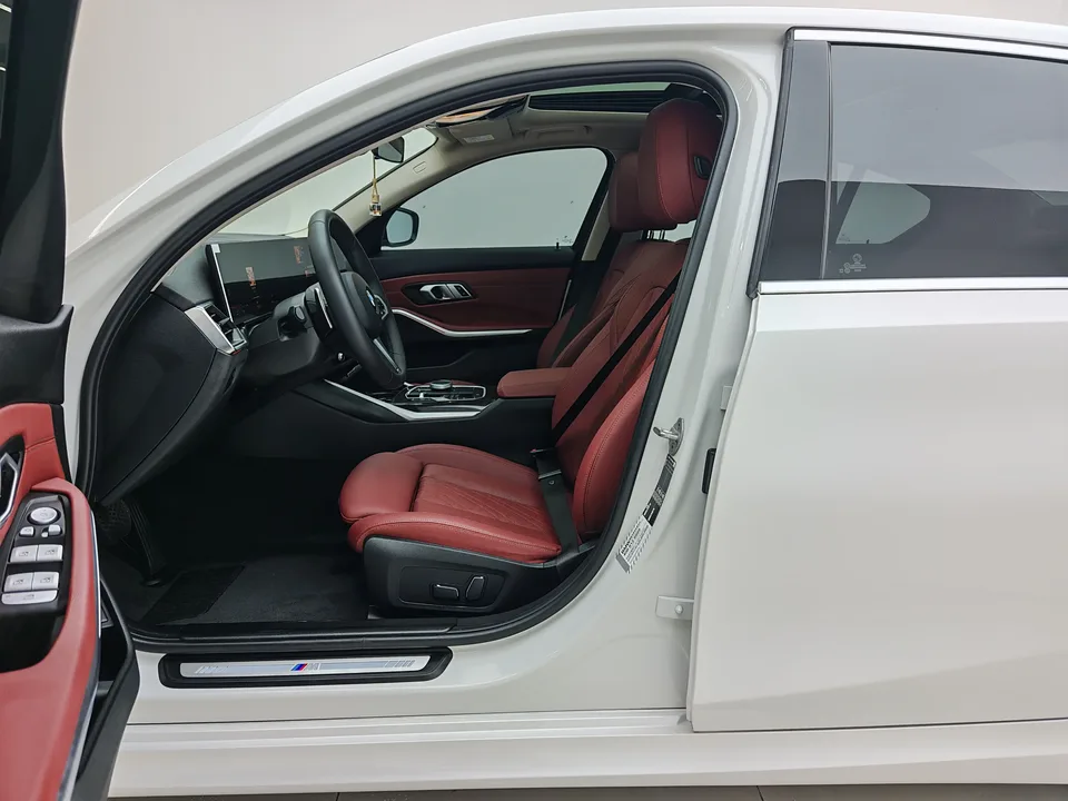 BMW 3 Series BMW 3 Series 2023 325Li M Sport Package 2024 — thumbnail 5
