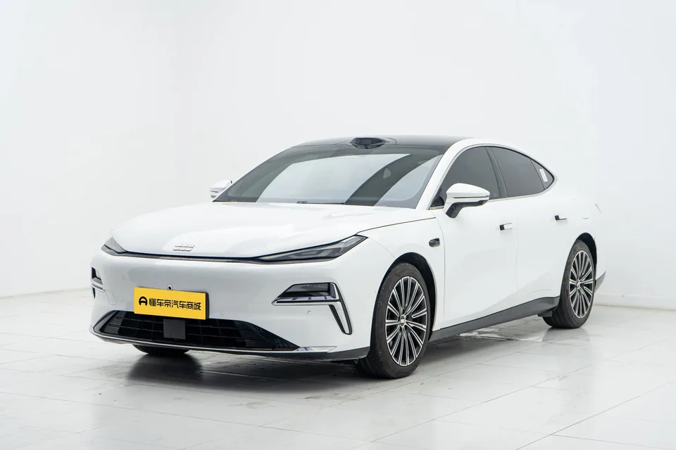 Geely Galaxy Star 8 PHEV 2025
