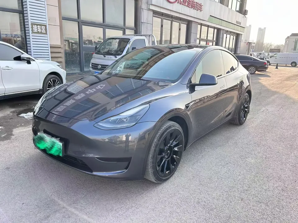 Tesla Model Y 2022