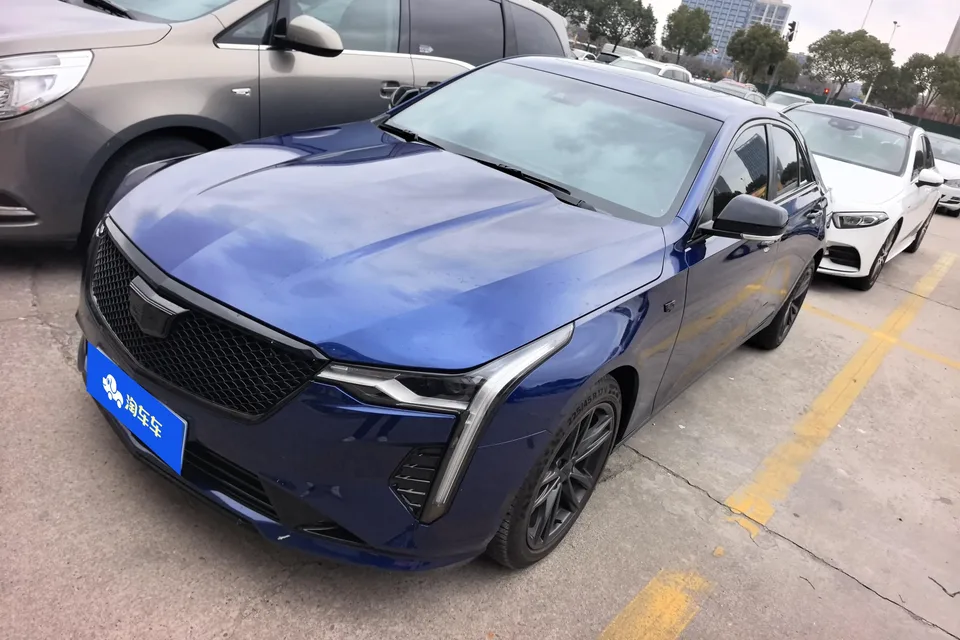 Cadillac CT4 2023
