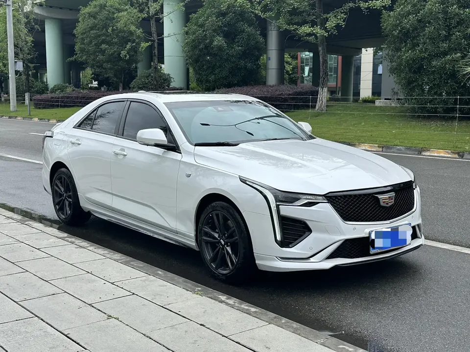 Cadillac CT4 2023