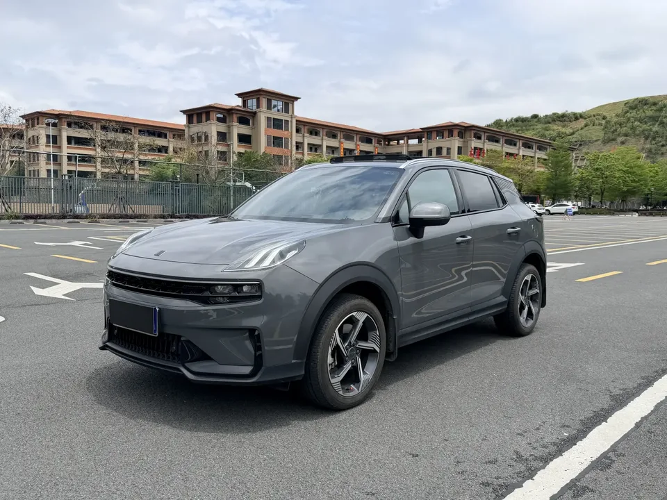 Lynk & Co 06 2023