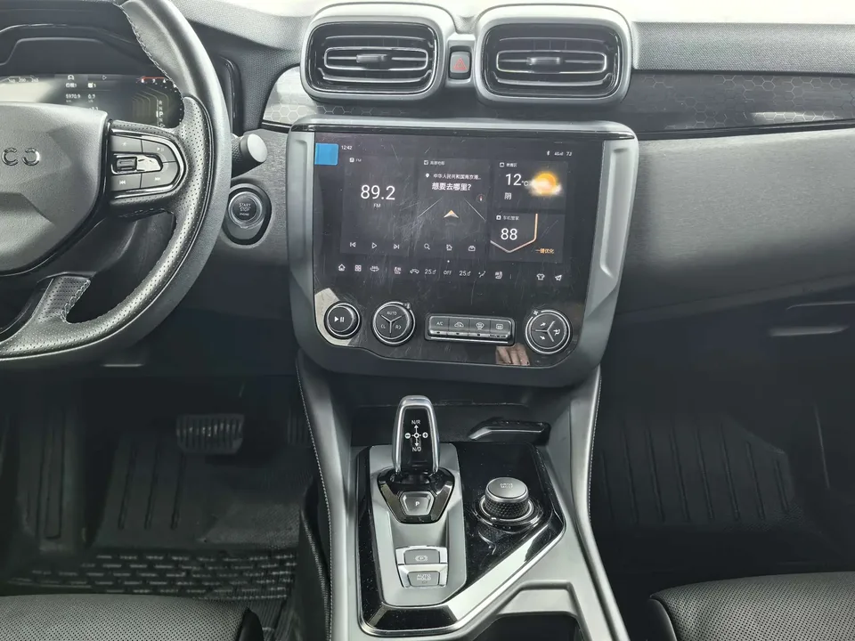 Lynk & Co 03 Lynk & Co 03 2022 2.0TD DCT Pro 2022 — миниатюра 3