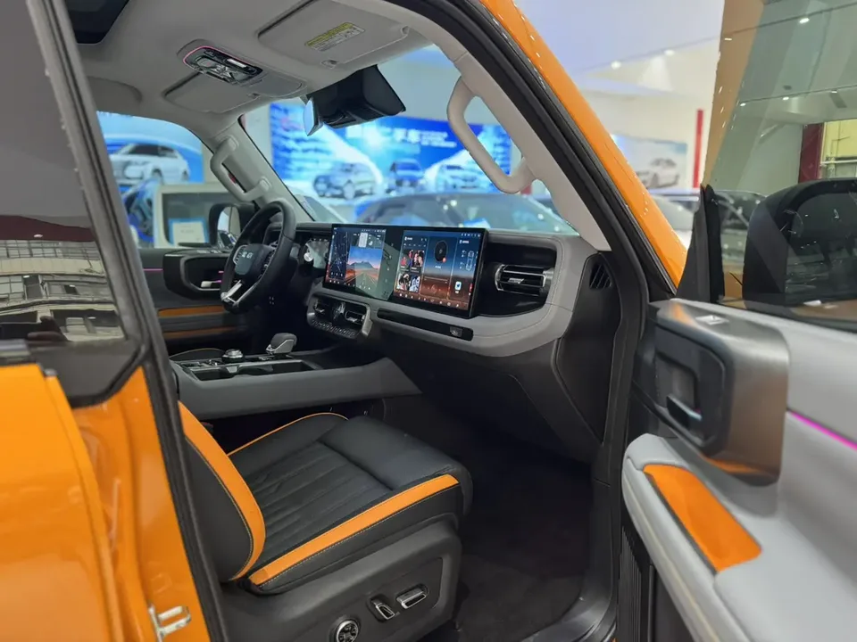 BAIC Beijing Off-road BJ40 Beijing Off-road BJ40 2024 City Hunter Edition 2.0T Automatic 4WD Supreme Edition 2024 — миниатюра 3