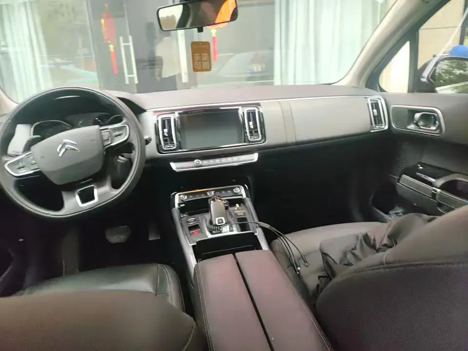 Citroen Citroen C6 400THP Comfort Edition 2022 — миниатюра 2