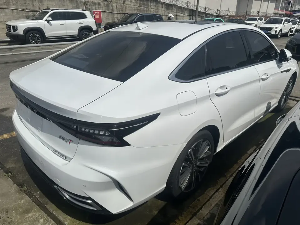 Chery Arrizo 8 1.6TGDI DCT Excellence Edition 2024 — миниатюра 2