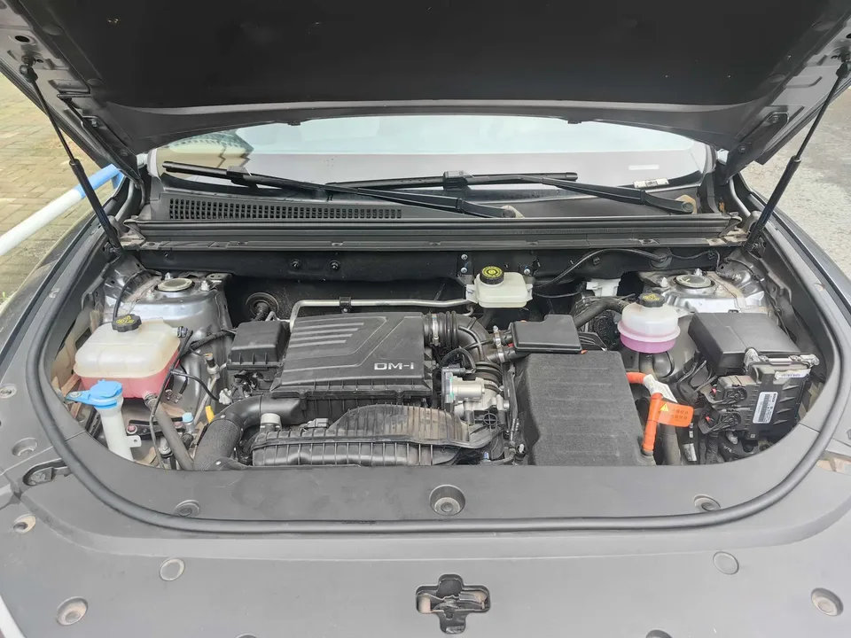 BYD Song Pro DM DM-i Honor Edition 71km Pilot Edition 2024 — миниатюра 3
