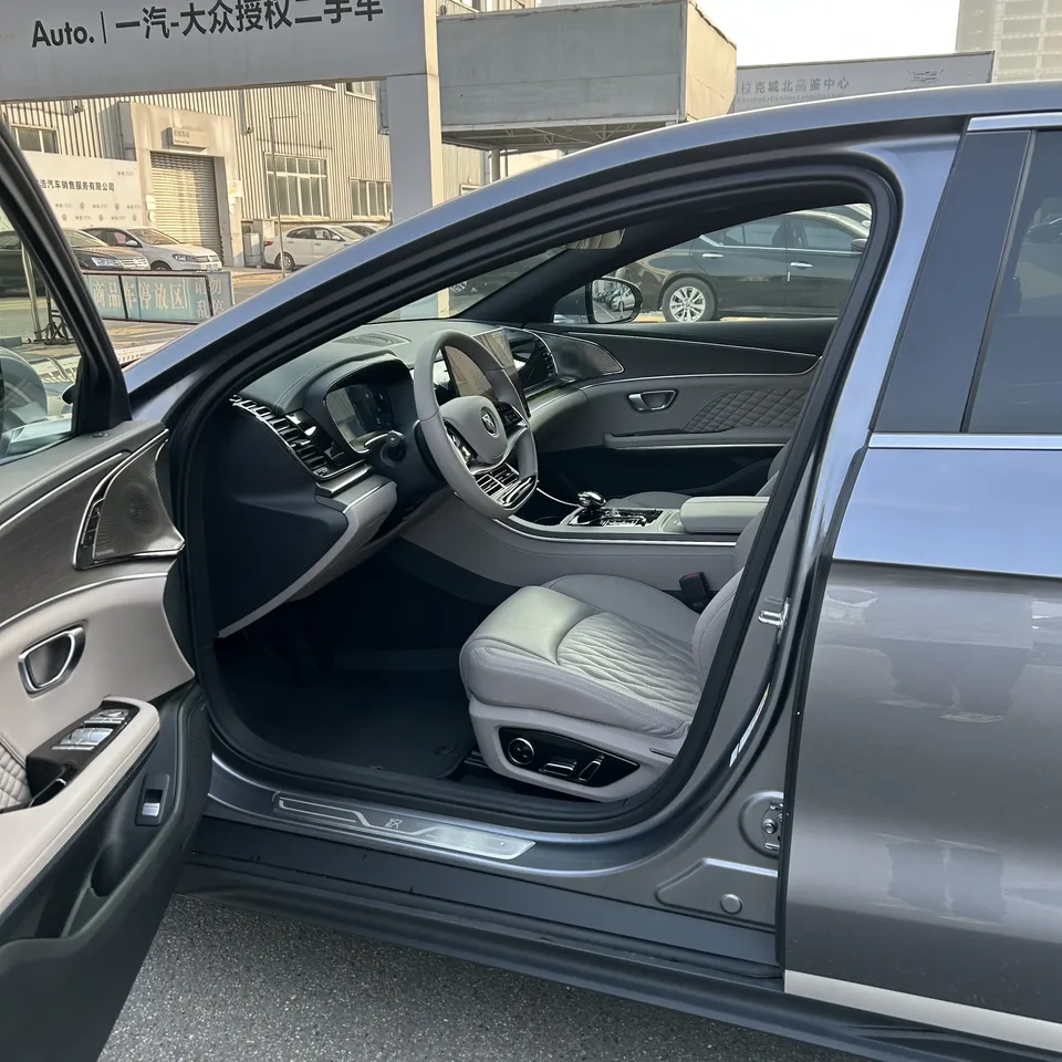 BYD Han DM DM-i Honor Edition 200KM Flagship Model 2024 — миниатюра 3