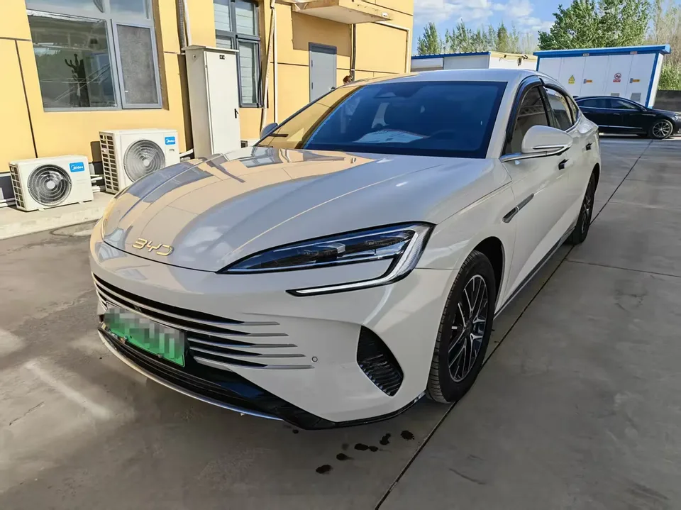 BYD Seal 07DM 2025