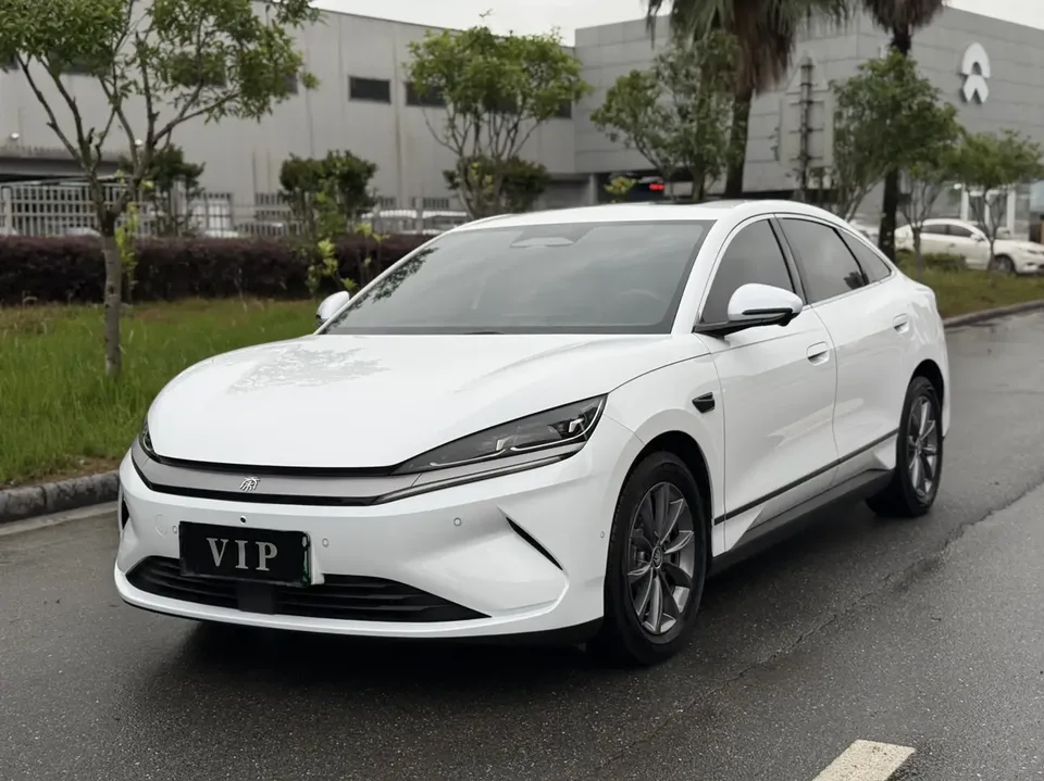BYD Qin L EV 2025