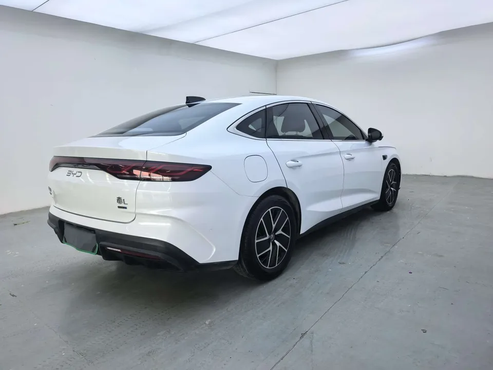 BYD Qin L DM Intelligent Driving Edition DM-i 80KM Beyond Edition 2025 — миниатюра 3