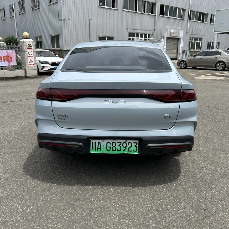 BYD Qin L DM DM-i 120KM Leading Model 2024 — миниатюра 4