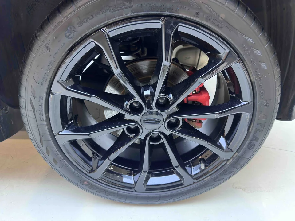 Geely Emgrand S 1.4T CVT Premium Edition 2022 — миниатюра 2