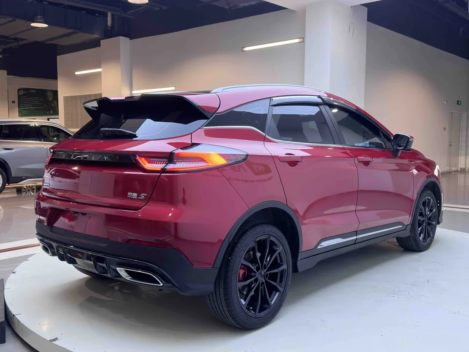 Geely Emgrand S 1.4T CVT Premium Edition 2022 — миниатюра 5