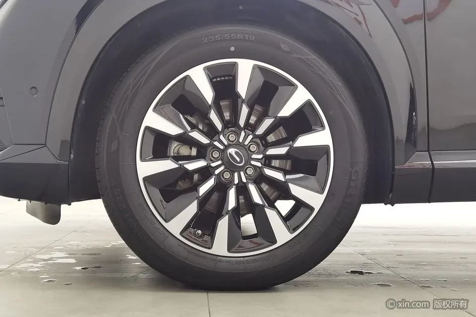 GAC Trumpchi Shadowcool Yingku 1.5T Supernova Max Edition 2023 — миниатюра 2