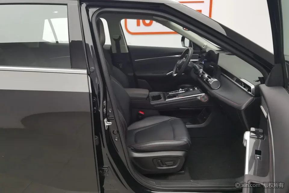 GAC Trumpchi Shadowcool Yingku 1.5T Supernova Max Edition 2023 — миниатюра 5