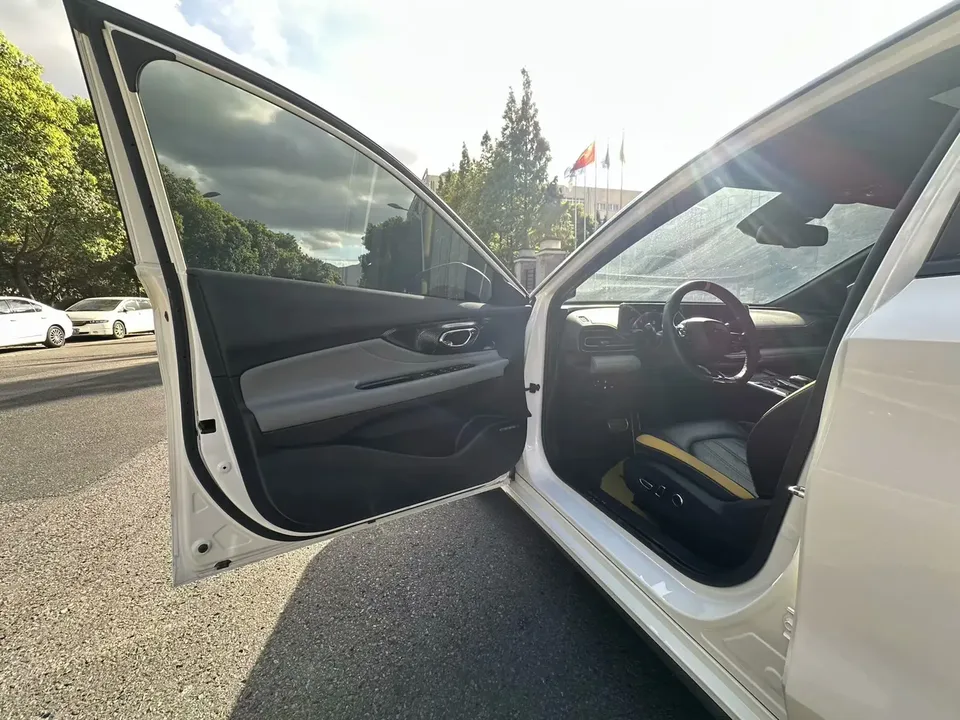 GAC Trumpchi Shadow Leopard 270T DCT J16 Edition 2023 — миниатюра 3