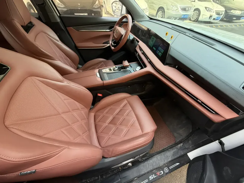 Changan CS75PLUS third generation 1.5T automatic premium model 2023 — миниатюра 4
