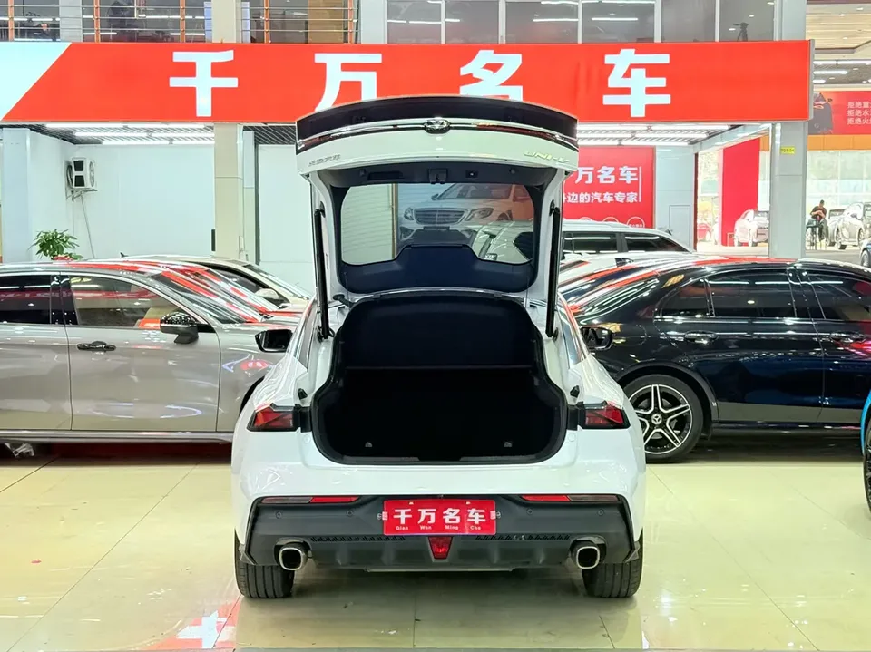 Changan UNI-V 2024