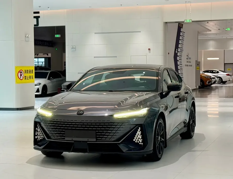 Changan UNI-V 2022