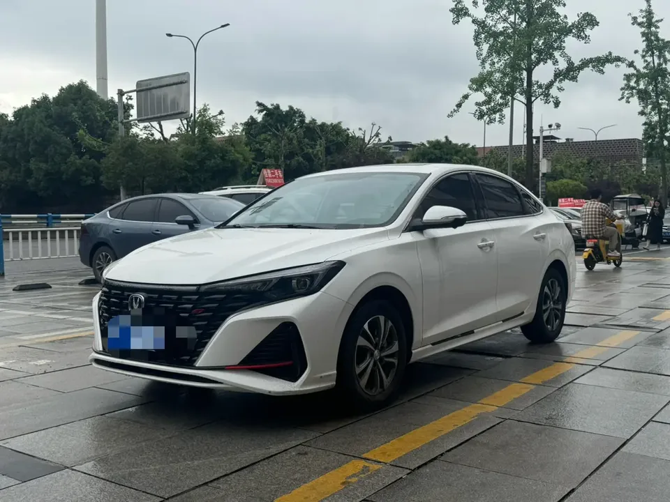 Changan Escape Escape 2024 PLUS 1.4T DCT High Energy Edition 2025 — photo 1, buy with delivery to Moscow