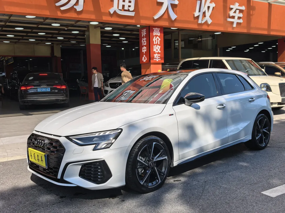 Audi A3 A3 2023 Sportback 35 TFSI stylish and sporty 2023 — photo 1, buy with delivery to Moscow