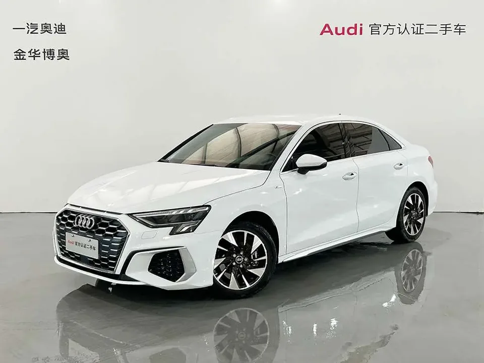 Audi A3 A3L Limousine 35 TFSI Fashionable and Elegant 2024 — фото 1, купить с доставкой в Москву