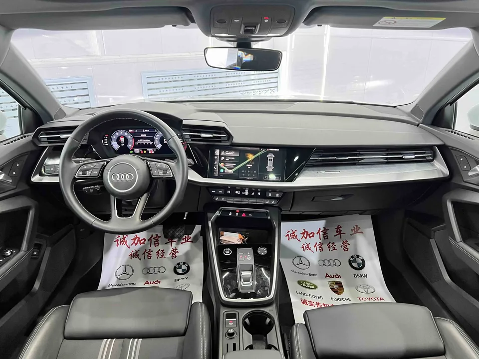 Audi A3 Sportback 35 TFSI stylish and sporty 2023 — миниатюра 4