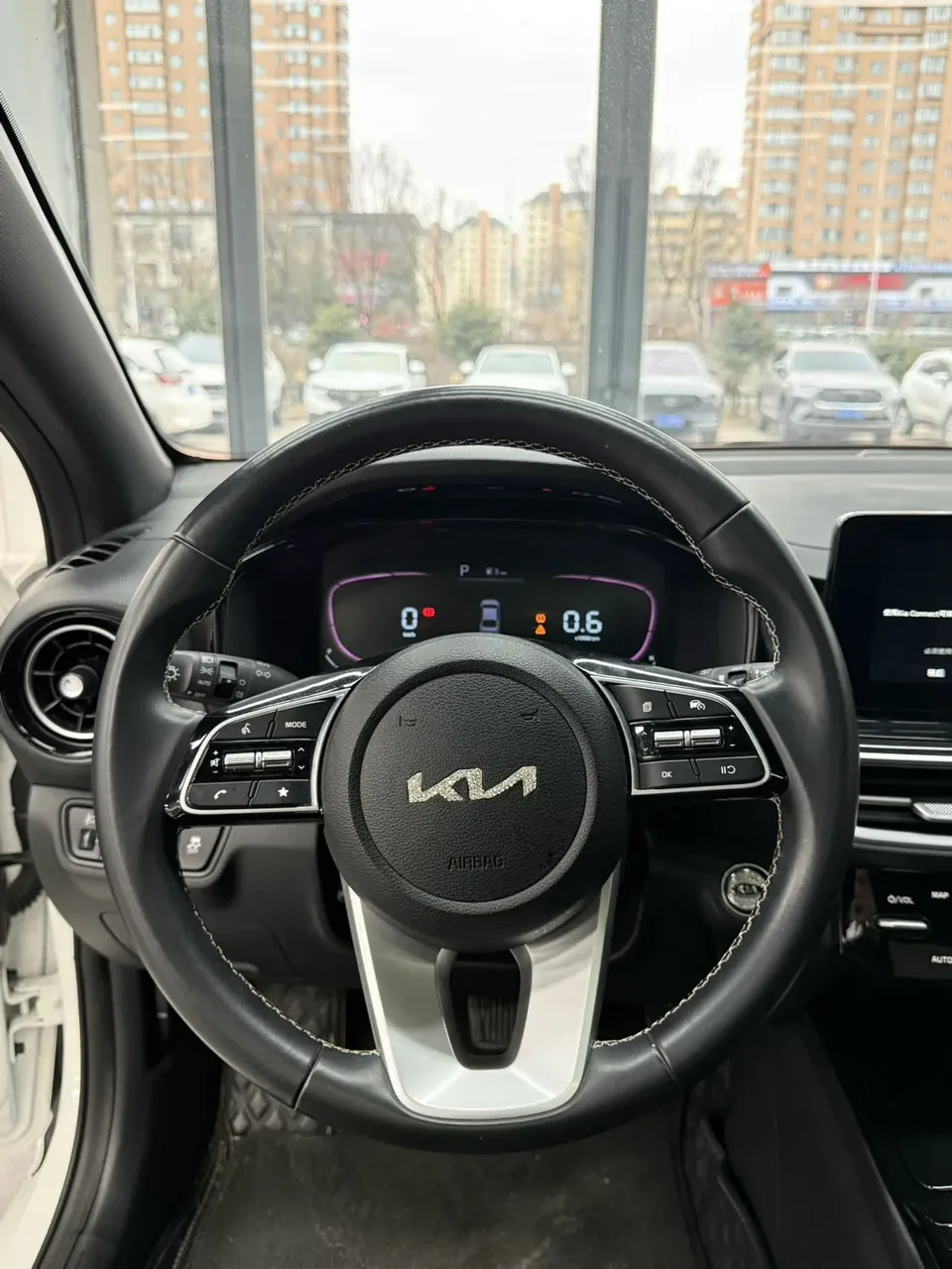 Kia K3 1.5L IVT Deluxe Edition 2023 — миниатюра 4