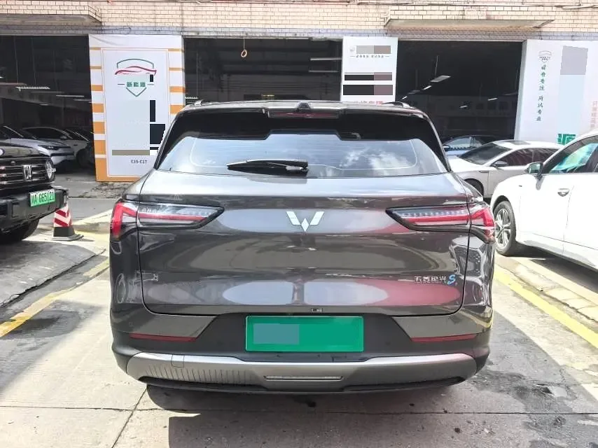 Wuling Starlight S PHEV 130km Flagship Model 2025 — миниатюра 2