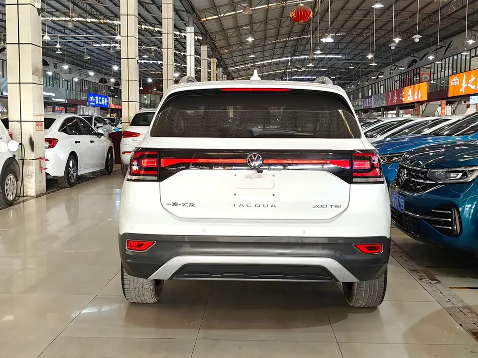Volkswagen Explore the shadows Explore the shadows 2023 200TSI DSG R-Line Intelligent Connection Edition 2023 — thumbnail 2
