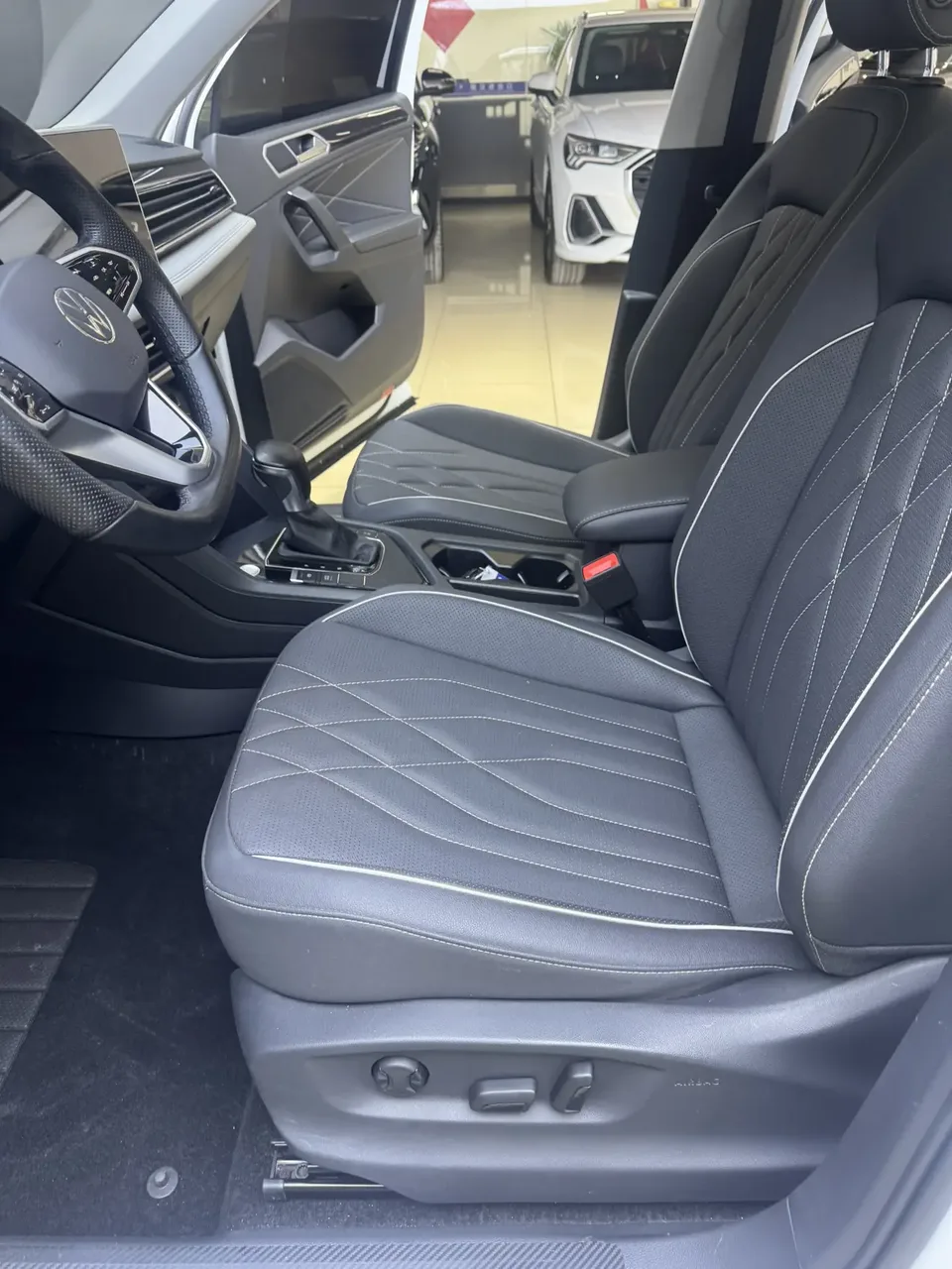 Volkswagen Tiguan L Tiguan L 2023 280TSI Chaochuang Limited Edition 2023 — миниатюра 5