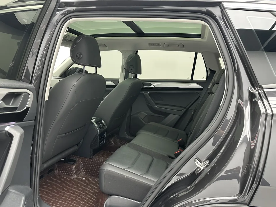 Volkswagen Tayron Tanyue 2022 280TSI 2WD Luxury Smart Edition 2022 — миниатюра 5