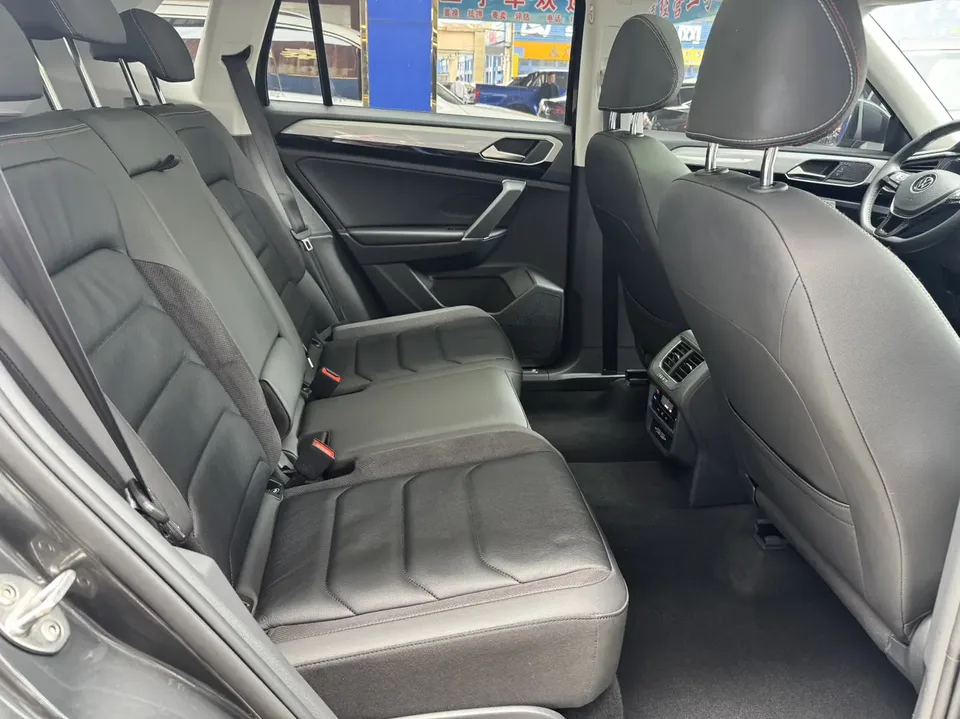 Volkswagen Tayron 280TSI Comfort Intelligent Edition 2022 — миниатюра 3