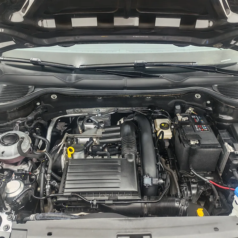 Volkswagen Tharu 2021 Tuyue 280TSI 2WD Comfort Edition 2022 — миниатюра 3