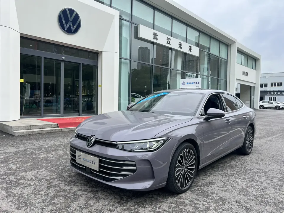 Volkswagen Passat 2024