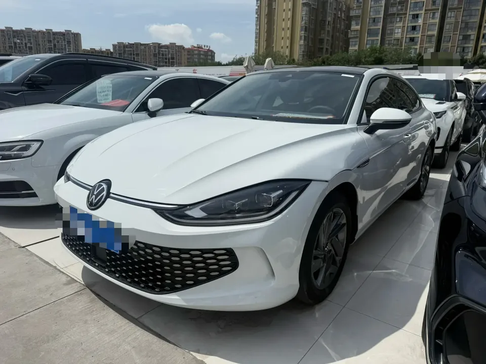 Volkswagen Lamando Lingdu 2023 Lingdu Lingdu L 280TSI DSG Cool Edition 2024 — photo 1, buy with delivery to Moscow