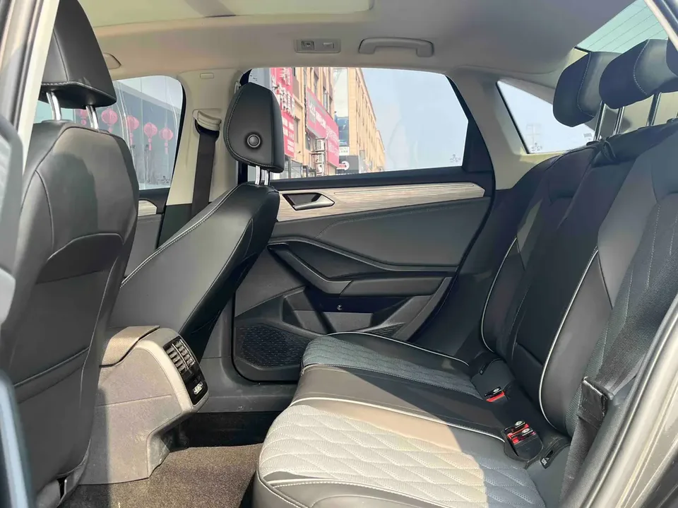 Volkswagen Sagitar 2023 Sagitar 300TSI DSG Excellence Edition 2024 — миниатюра 4