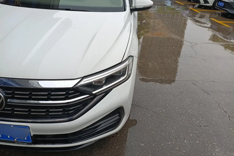 Volkswagen Sagitar 2023 Sagitar 300TSI DSG Beyond Edition 2024 — миниатюра 3