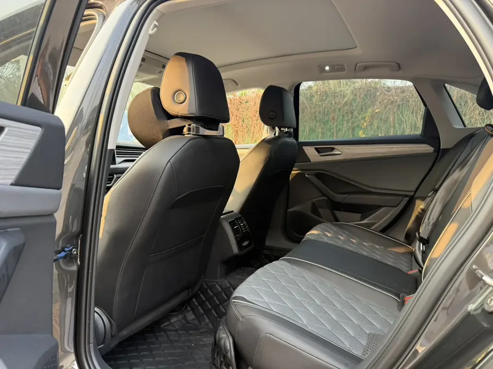 Volkswagen Sagitar Sagitar 300TSI DSG Beyond Edition 2024 — миниатюра 3